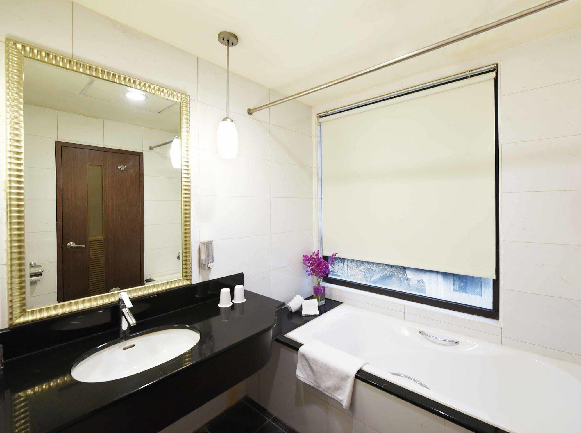 Fullon Hotel Sanyin Санься Екстер'єр фото